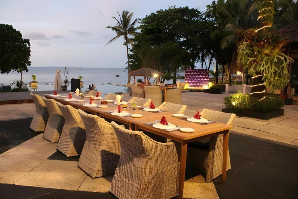 Tanjung Lesung Beach Hotel Exterior photo