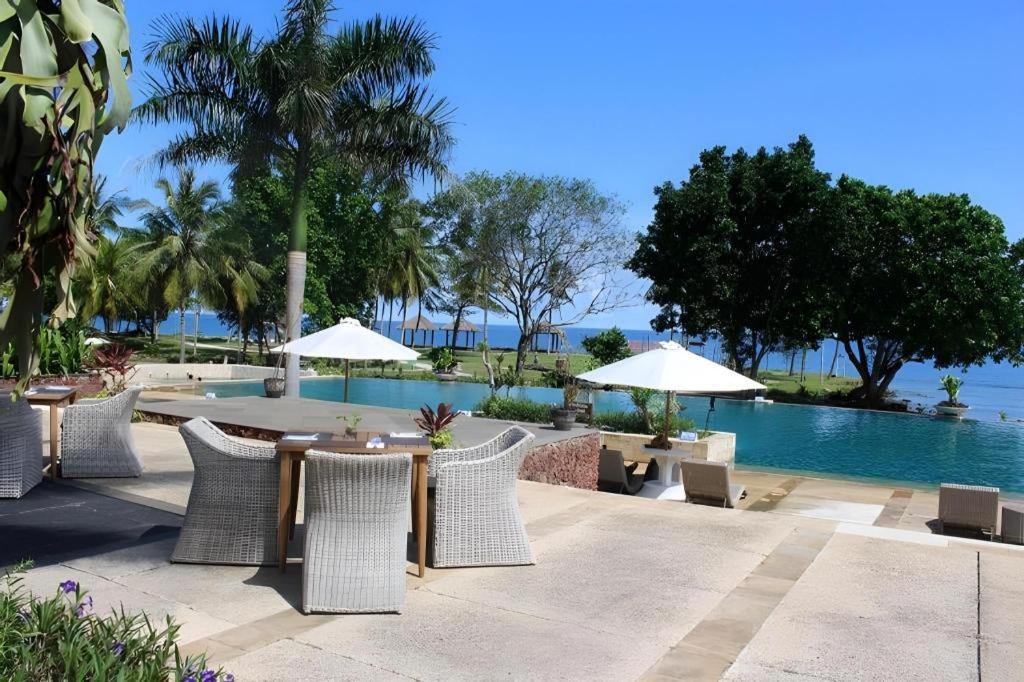 Tanjung Lesung Beach Hotel Exterior photo