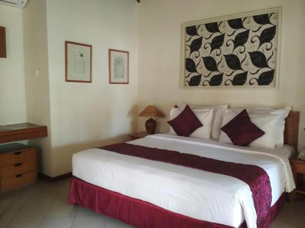 Tanjung Lesung Beach Hotel Exterior photo