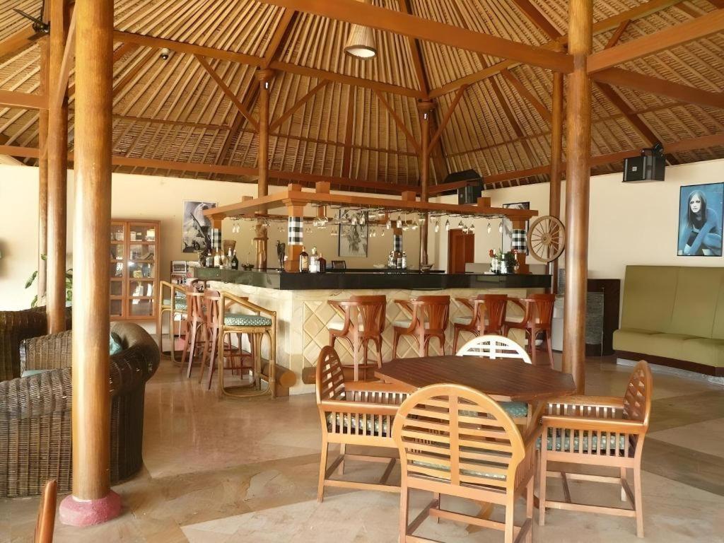 Tanjung Lesung Beach Hotel Exterior photo